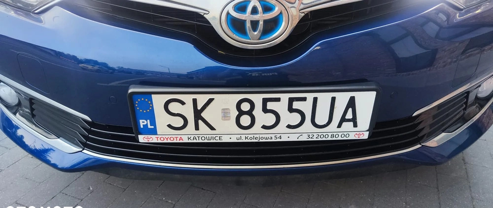 Toyota Auris cena 49500 przebieg: 296500, rok produkcji 2015 z Katowice małe 172